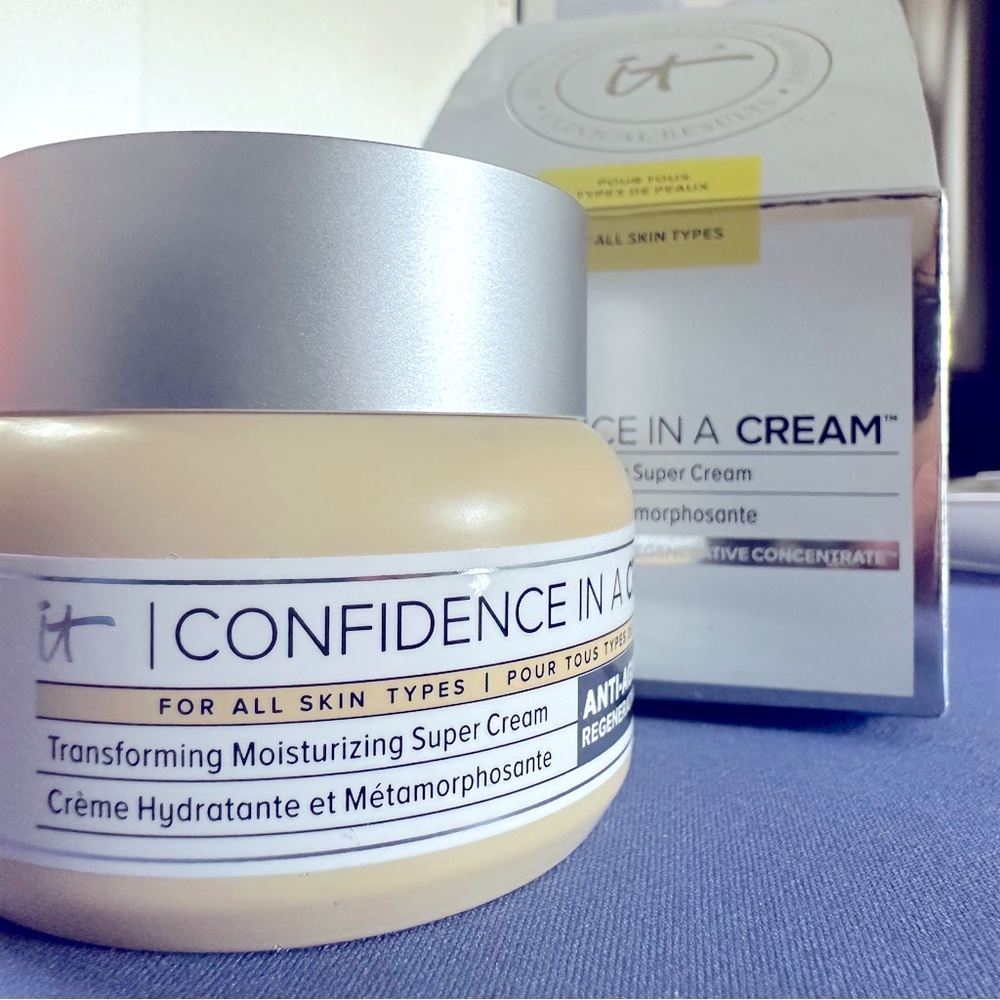BRAND NEW__IT Cosmetics__Original Confidence in a Cream Hydrating Moisturizer